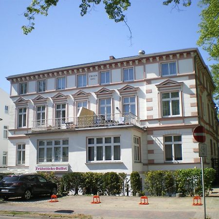 Haus Troja Hotell Rostock Exteriör bild
